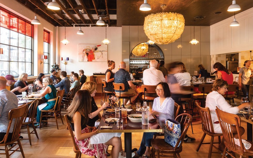 DINING IN SURFING